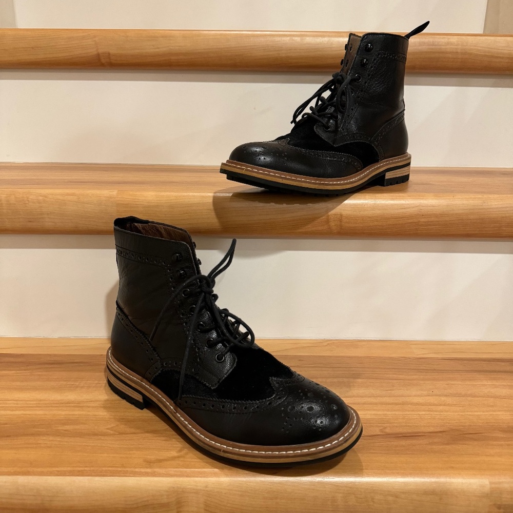 Nordstrom 1901 brand wingtip boot for men’s size 9